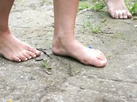 Feet - Oksana + Jenya + Anna Taradanova - 2006-12-03 Sharp exam for bare feet