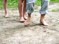 Feet - Oksana + Jenya + Anna Taradanova - 2006-12-03 Sharp exam for bare feet