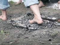 Feet - Oksana + Jenya + Anna Taradanova - 2006-12-03 Sharp exam for bare feet