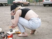 Feet - Oksana - 2004-05-11 Bike repairing