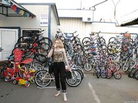 Feet - Oksana - 2004-06-01 In the city