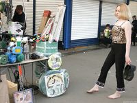 Feet - Oksana - 2004-06-01 In the city