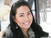 Feet - Oksana A - 2011-03-27 Barefoot oriental beauty