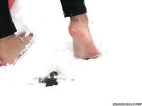 Feet - Oksana A - 2011-03-27 Barefoot oriental beauty