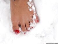 Feet - Oksana A - 2011-03-27 Barefoot oriental beauty