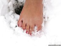 Feet - Oksana A - 2011-03-27 Barefoot oriental beauty