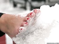 Feet - Oksana A - 2011-03-27 Barefoot oriental beauty