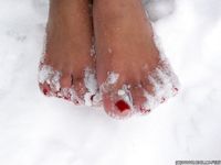 Feet - Oksana A - 2011-03-27 Barefoot oriental beauty