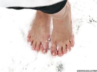 Feet - Oksana B - 2011-09-22 Hot feet on wet snow