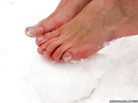 Feet - Oksana B - 2011-09-22 Hot feet on wet snow