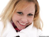 Feet - Oksana B - 2011-09-22 Hot feet on wet snow