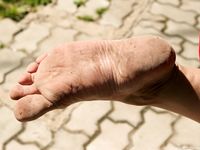 Feet - Olesya - 2013-01-13 Playful barefoot redhead