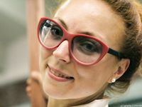 Feet - Olesya - 2013-01-13 Playful barefoot redhead