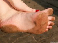 Feet - Olga A - 2010-10-20 Hot asphalt and high arches