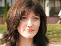 Feet - Olga A - 2010-10-20 Hot asphalt and high arches