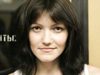 Feet - Olga A - 2010-10-20 Hot asphalt and high arches