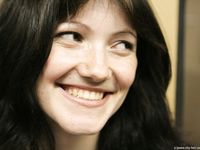 Feet - Olga A - 2010-10-20 Hot asphalt and high arches