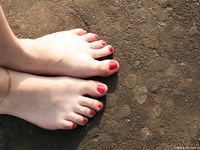 Feet - Olga A - 2010-10-20 Hot asphalt and high arches