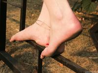 Feet - Olga A - 2010-10-20 Hot asphalt and high arches