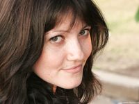 Feet - Olga A - 2010-10-20 Hot asphalt and high arches