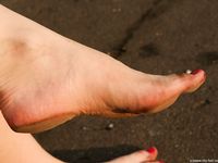 Feet - Olga A - 2010-10-20 Hot asphalt and high arches