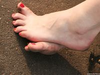 Feet - Olga A - 2010-10-20 Hot asphalt and high arches
