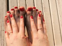 Feet - Olga A - 2010-10-20 Hot asphalt and high arches