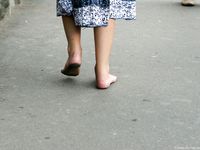 Feet - Olga B - 2010-12-07 Tender barefoot beauty