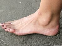 Feet - Olga B - 2010-12-07 Tender barefoot beauty
