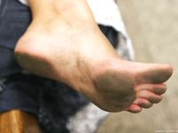 Feet - Olga B - 2010-12-07 Tender barefoot beauty