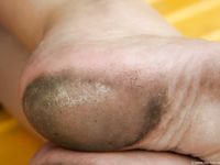 Feet - Olga B - 2010-12-07 Tender barefoot beauty