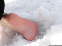 Feet - Olga D - 2011-11-27 Slender barefoot girl