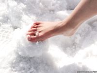 Feet - Olga D - 2011-11-27 Slender barefoot girl