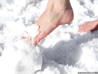 Feet - Olga D - 2011-11-27 Slender barefoot girl