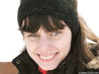 Feet - Olga D - 2011-11-27 Slender barefoot girl