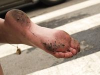 Feet - Olga E - 2014-06-18 A warm spring day