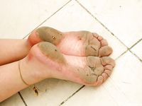 Feet - Olga E - 2014-06-18 A warm spring day