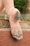 Feet - Olga E - 2014-06-18 A warm spring day