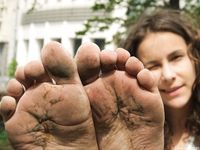 Feet - Olga E - 2014-06-18 A warm spring day