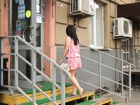 Feet - Olga F - 2015-11-13 A tiny barefoot girl