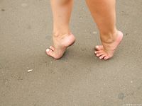 Feet - Olga F - 2015-11-13 A tiny barefoot girl