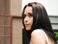 Feet - Olga F - 2015-11-13 A tiny barefoot girl