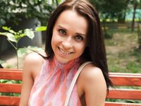 Feet - Olga F - 2015-11-13 A tiny barefoot girl