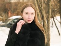 Feet - Olga G - 2017-07-25 High-arched feet