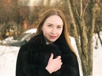 Feet - Olga G - 2017-07-25 High-arched feet