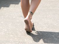 Feet - Olya - 2005-06-15 Charming barefoot girl