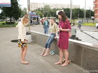 Feet - Olya with friends - 2006-02-15 Fire and glass test for bare feet