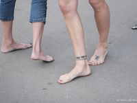 Feet - Olya with friends - 2006-02-15 Fire and glass test for bare feet