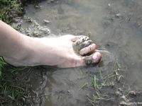 Feet - Olya with friends - 2006-02-15 Fire and glass test for bare feet