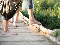 Feet - Olya with friends - 2006-02-15 Fire and glass test for bare feet